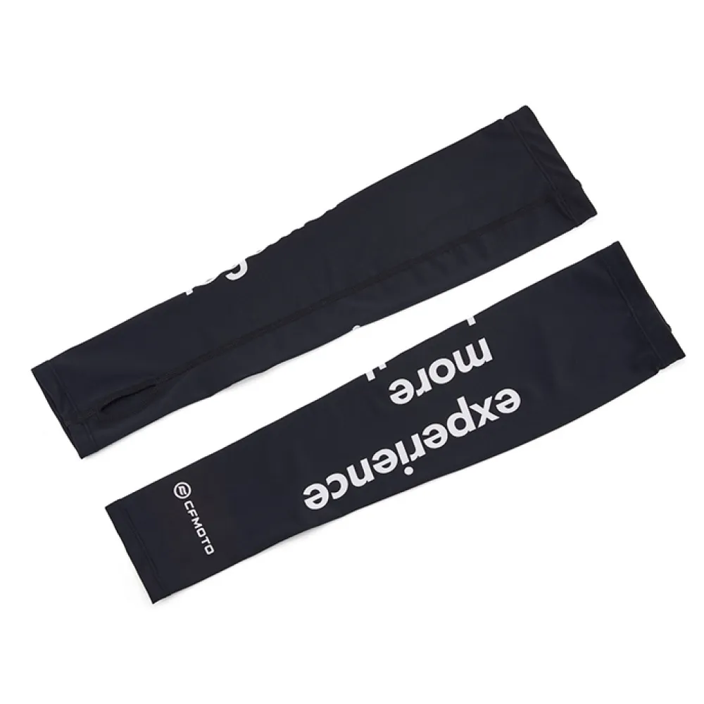 852143-00300 BLACK OVERSLEEVE