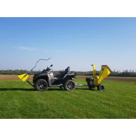ŠAKŲ SMULKINTUVAS IRON BALTIC WOOD CHIPPER G2