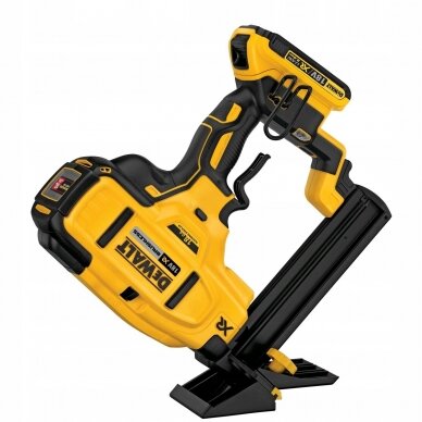 Vinių pistoletas DeWalt DCN682D2; 18 V; 2x2,0 Ah akum. 2